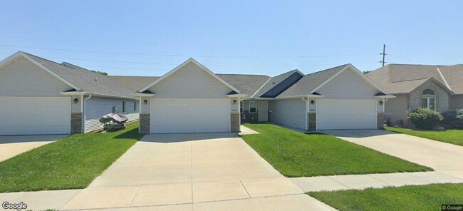 Building Photo - 1044 Augusta Dr