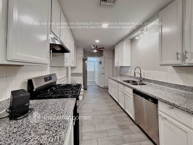 Photo - 3415 W Elm St