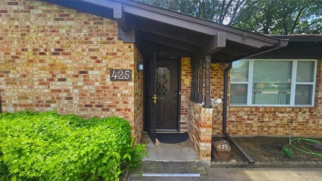Photo - 425 Mimosa Dr