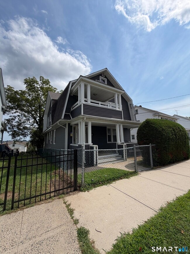 Building Photo - 306 Judson Pl Unit 2-3