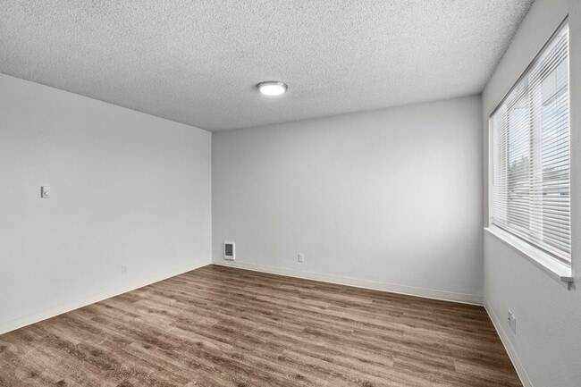 Creekside Apartments