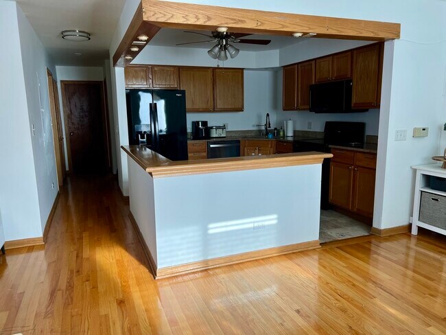 Photo - 1108 Castilian Ct