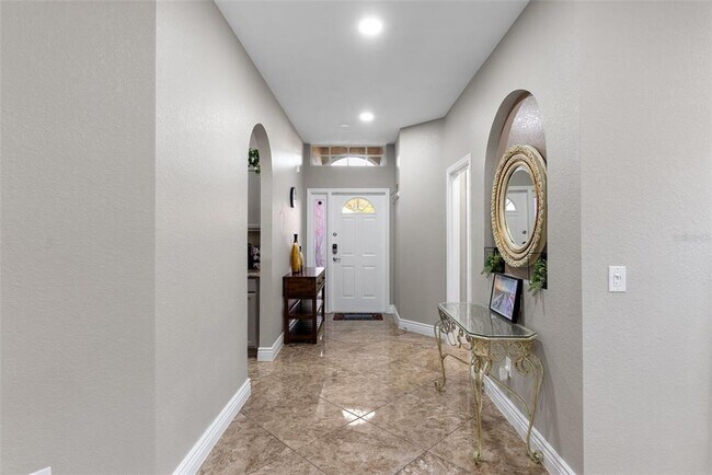 Photo - 215 Gleneagles Dr