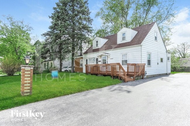 Photo - 14448 Kilbourn Ave