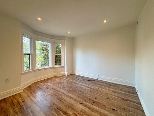 Photo - 32 Arthur Ave S Unit 2