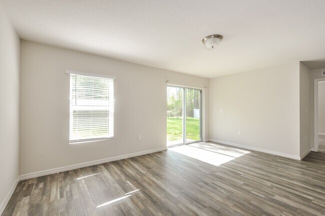 Photo - 15 Princess Luise Ln