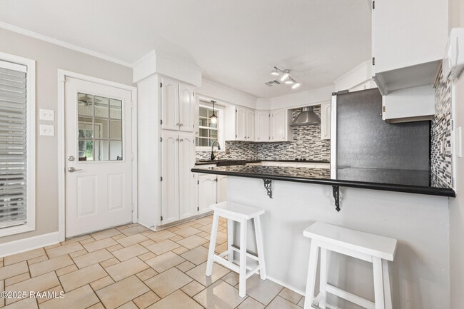 Photo - 1007 Baker Hughes Rd