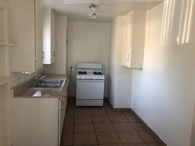 16130 Eucalyptus Ave