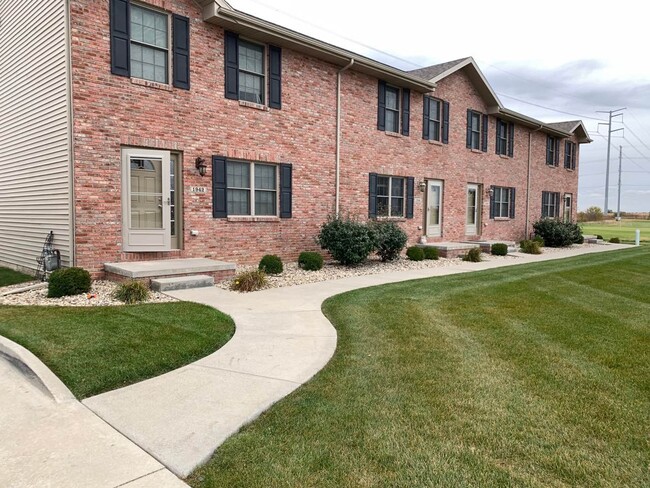 Front of the house - 1948 Glenbridge Rd Townhome