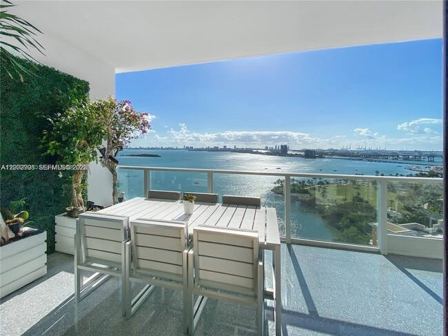 Photo - 2020 N Bayshore Dr Unit 1606