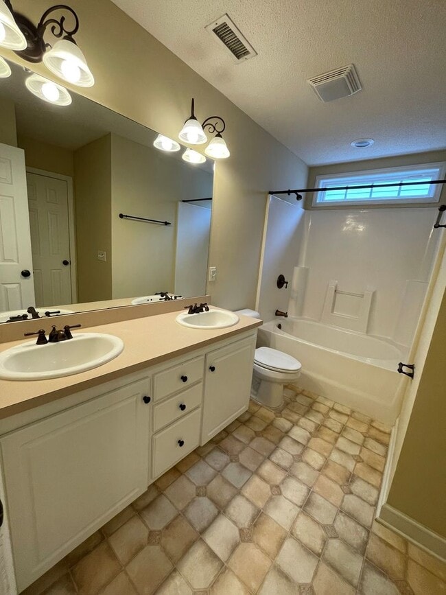 Photo - 1210 S Taylor St