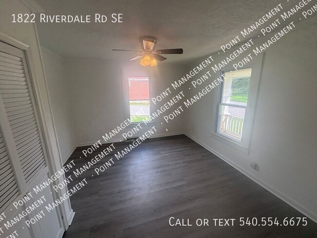 Photo - 1822 Riverdale Rd SE