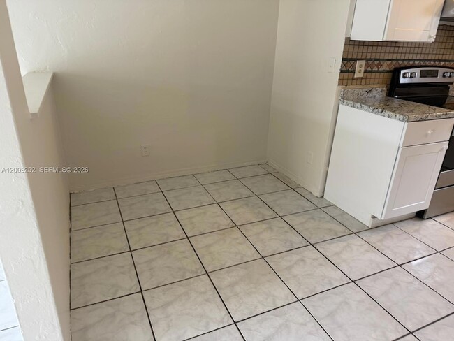 Photo - 728 SW 7th St Unit 1-2