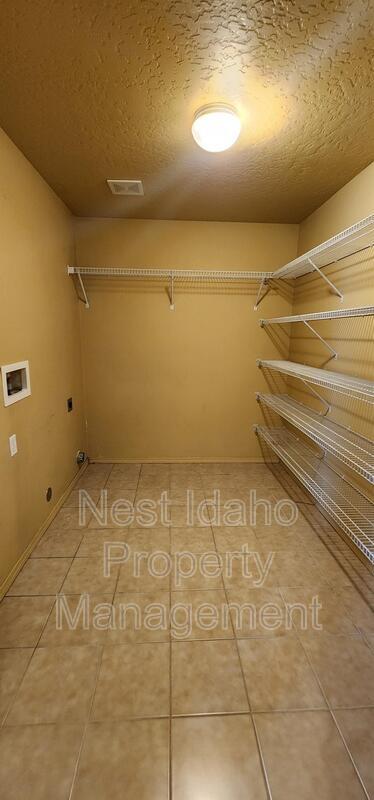 Photo - 164 E Linmar Dr