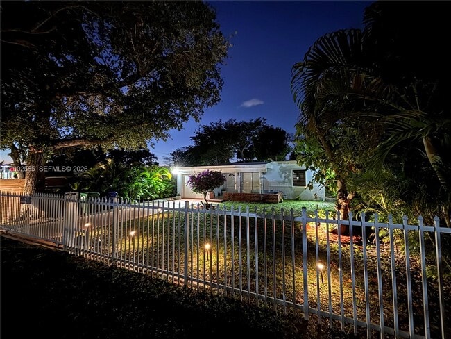 Photo - 151 NW 165th St