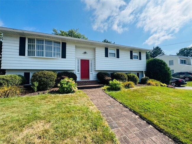 Building Photo - 2715 Manhattan Dr Rental