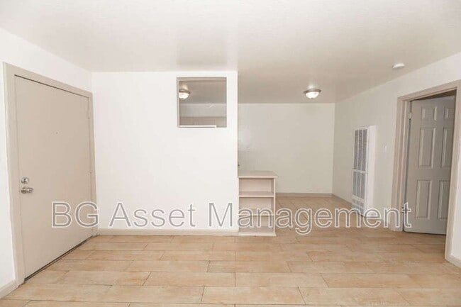 Photo - 714 Darina Ave Unit 5