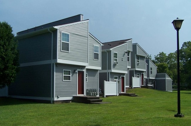 Oak Creek Townhomes
