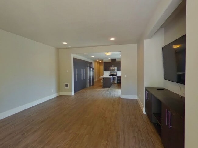 Photo - 325 NW 21st St Unit 102