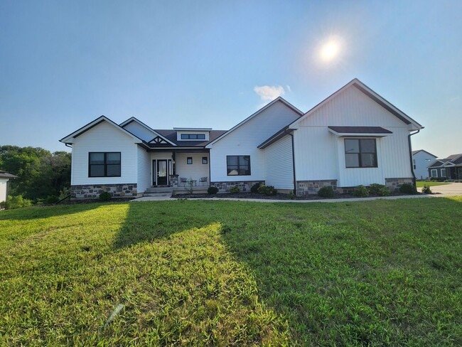 Building Photo - 6817 Timber Ct