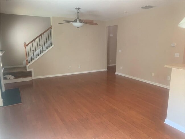Photo - 121 Creekwood Tr