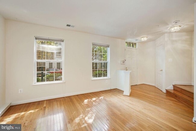 Photo - 207 Garden View Way