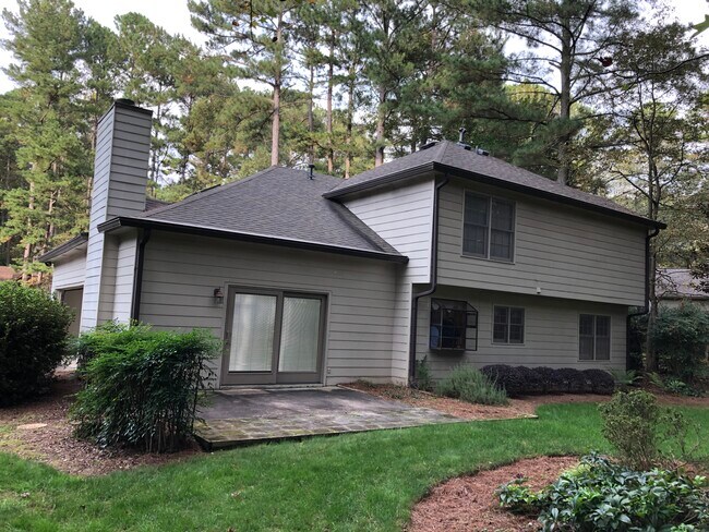 Photo - 113 Burnham Rise