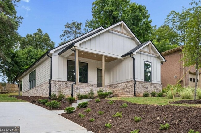 Photo - 2050 Morehouse Dr NW