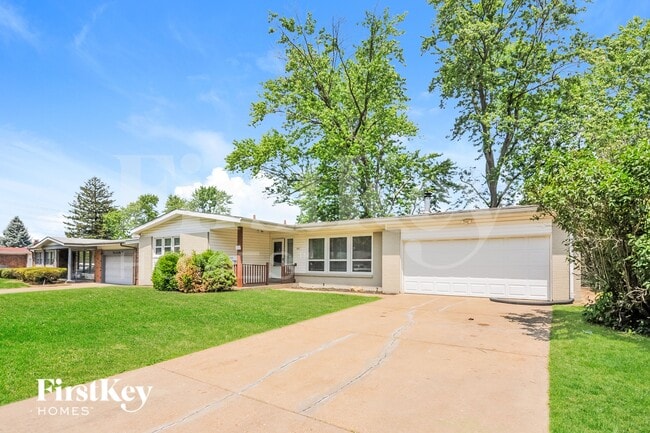 3245 Santiago Dr