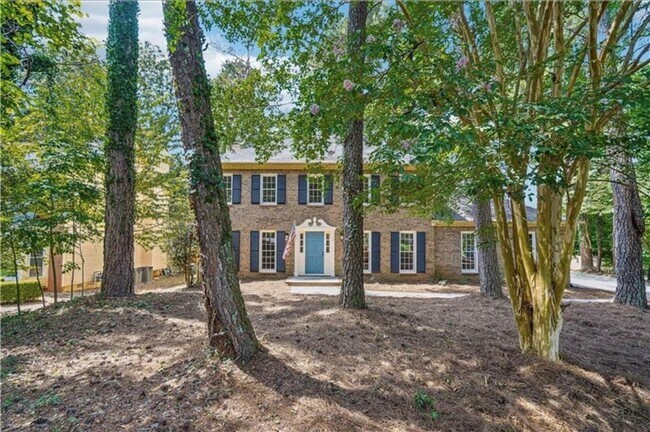 Photo - 141 Patterson Rd SW