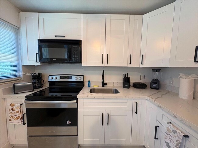 Photo - 929 SW 10th Ave