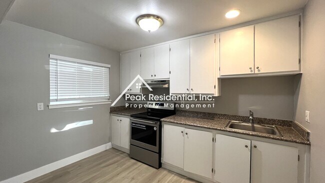 Photo - CSt321 Unit #B