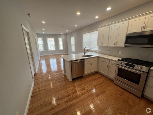 Building Photo - 127 Cross St Rental