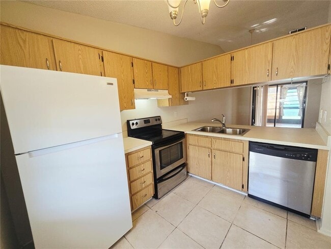 Photo - 6425 DREXEL Dr