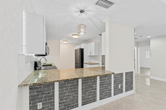 Photo - 4741 Holly Lake Dr