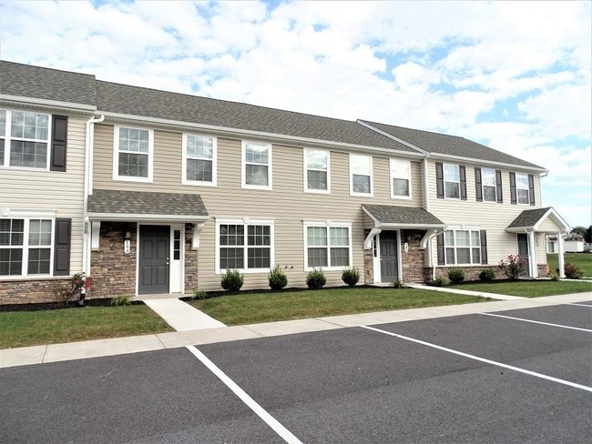 Building Photo - Misty Creek Village Rental