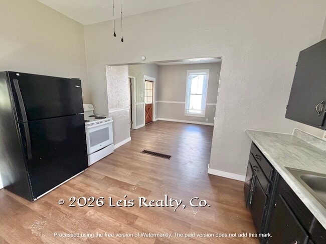Photo - 409 Riffle Ave