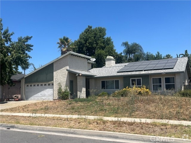 Building Photo - 946 W Woodcrest St Rental