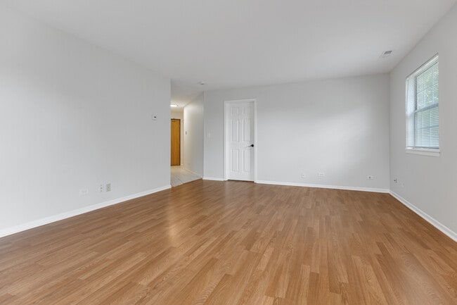 Photo - 106 Gant Cir Unit H