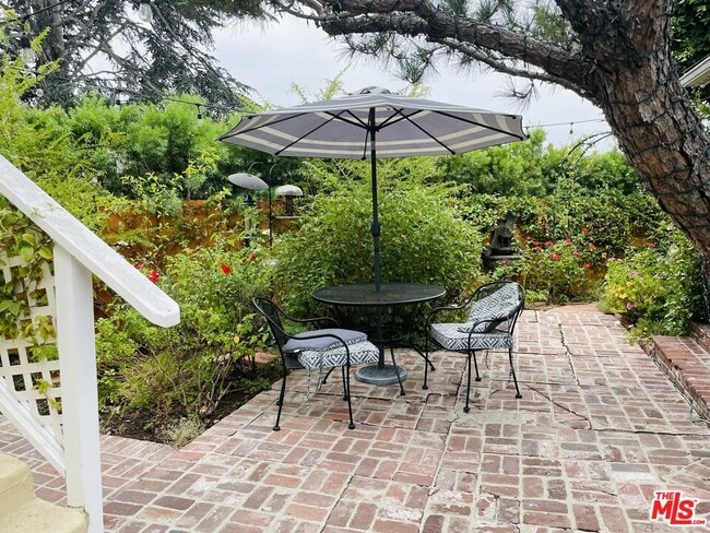 Photo - 3227 Bennett Dr