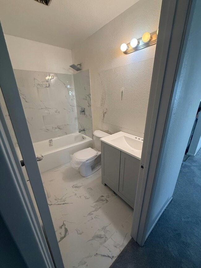 Building Photo - 4232 Chamoune Ave Unit 3 Rental