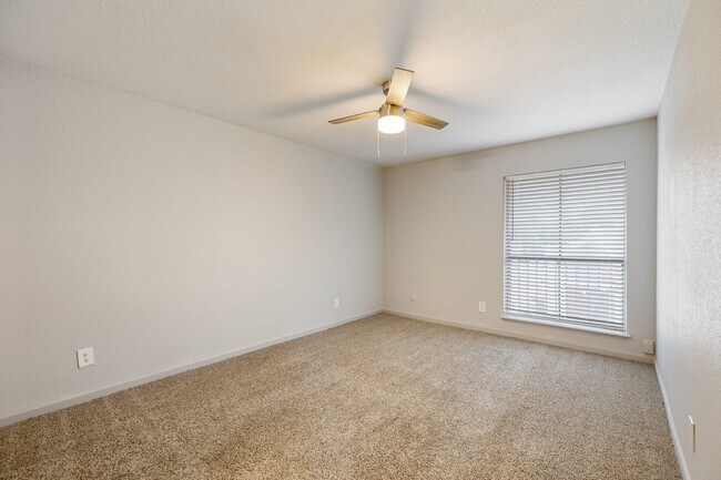 Building Photo - 8701 Town Park Dr Unit 44-3274 Rental