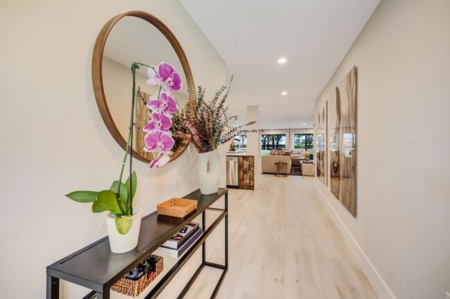 Photo - 2835 Polo Island Dr Unidad H103