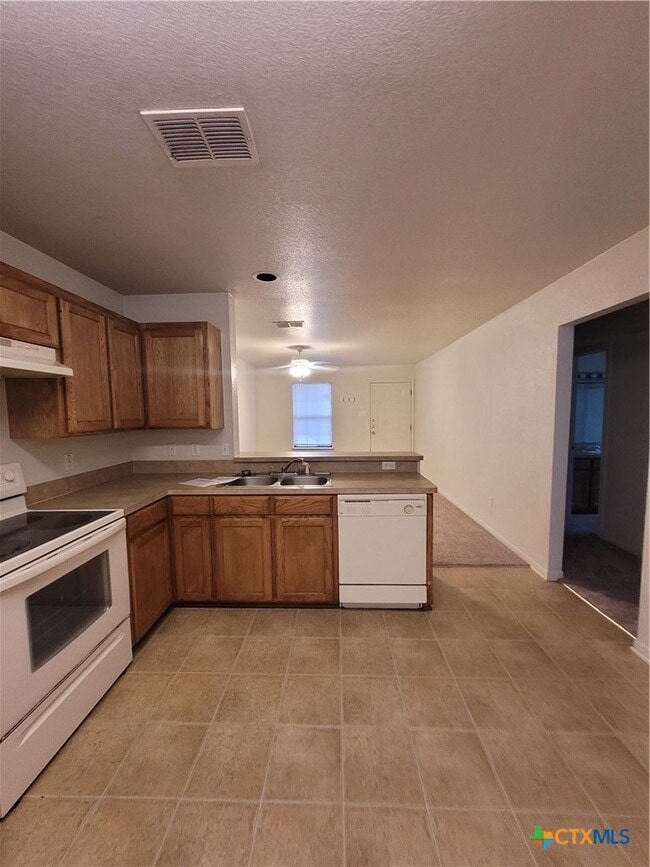 Photo - 501 Bermuda St Unidad A