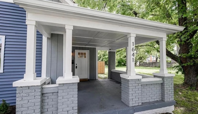 Building Photo - 1641 Carrollton Ave Rental