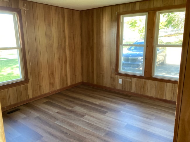 Photo - 1503 E Millard St