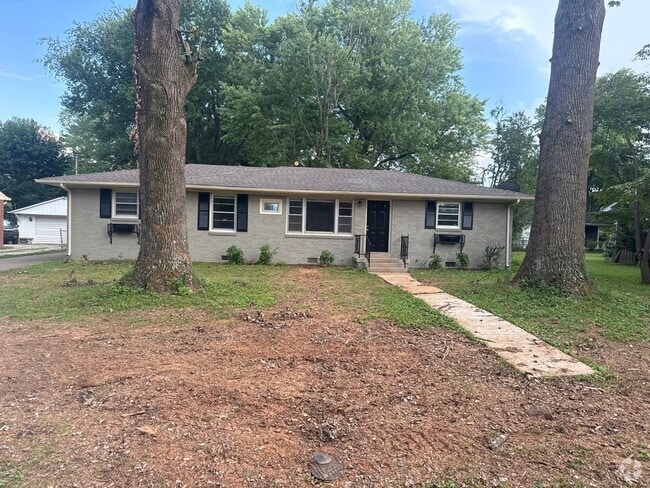 Building Photo - 2BD/1 BA Rental