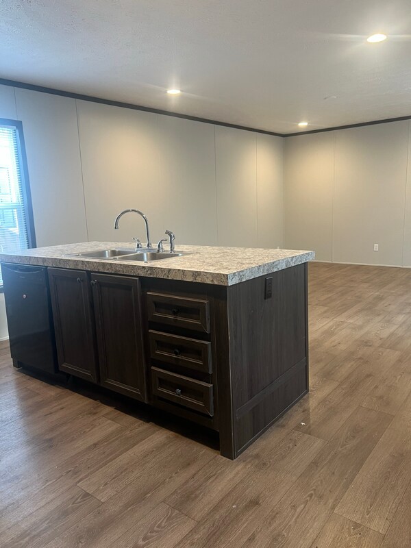 Photo - 2001 FM 1195