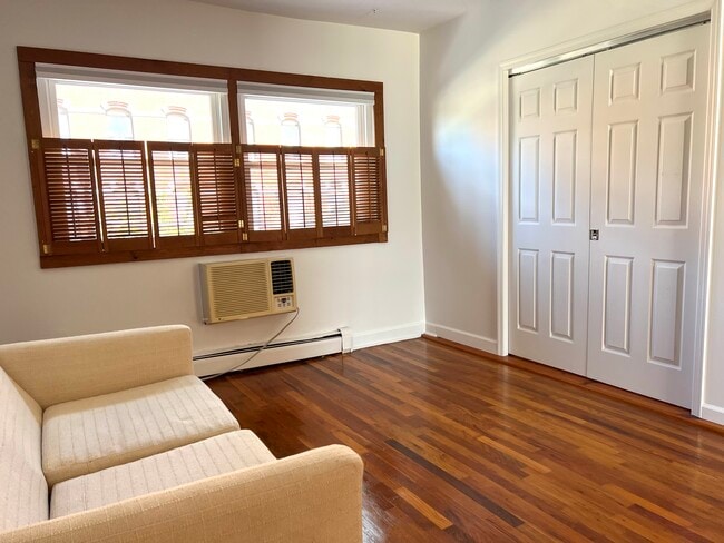 Photo - 359 Grove St Unidad 2nd Fl