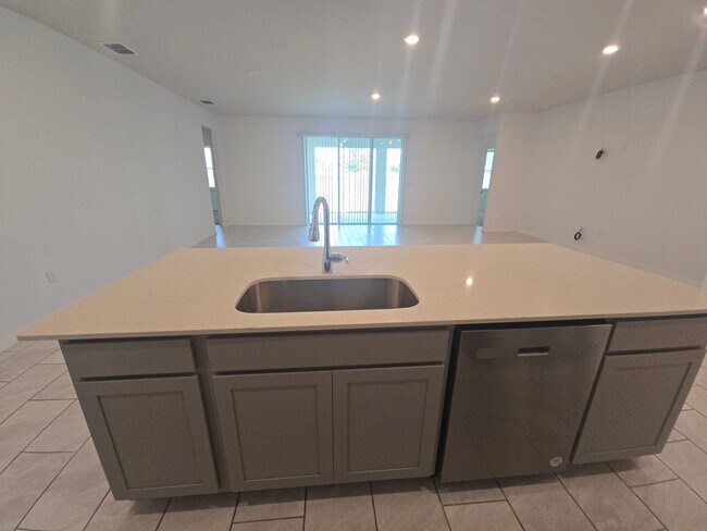 Photo - 1098 Michelangelo Ln